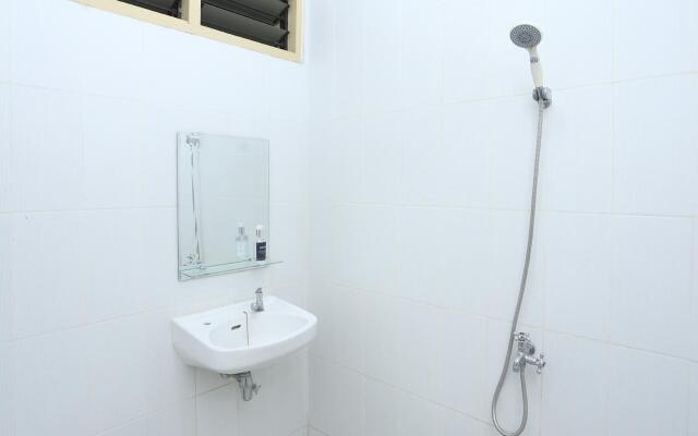 OYO 2268 Tim-tim Homestay SyariahNearUniversitas Gadjah Mada