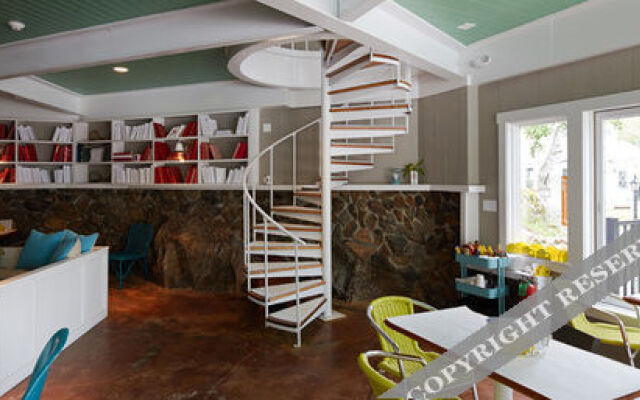 The Lodge at the Cove