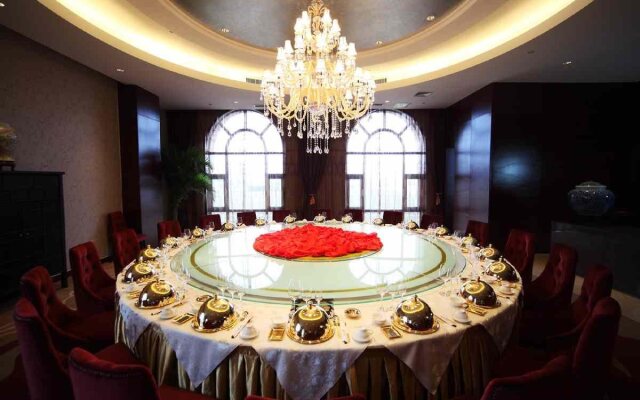 Haiyang Shenglong Jianguo Hotel