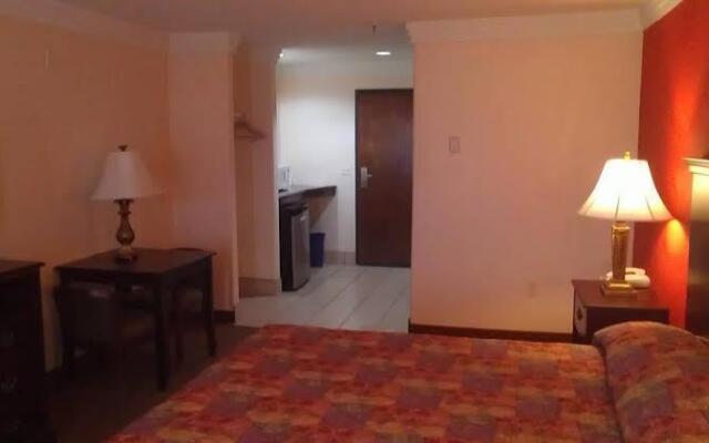 Robinson Inn and Suites