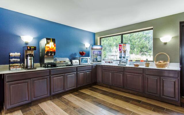 Days Inn by Wyndham Wilkesboro