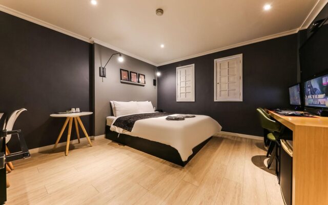 friends hotel