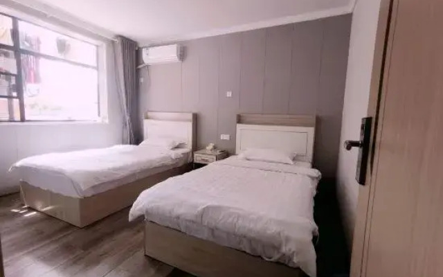 Fat Sister Hostel