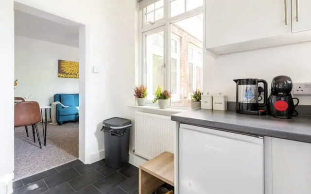 Beautiful 1-bed Apartment With Garden in London