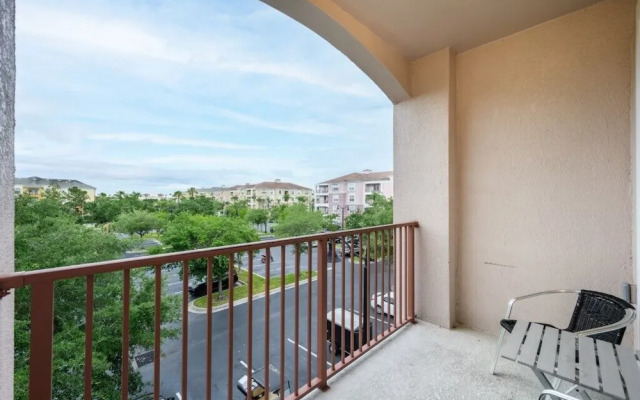 Beautiful Deluxe Condo, Vista Cay - 3023