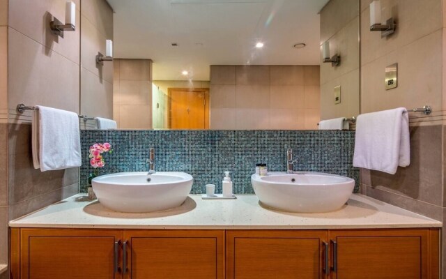 Refined 2BR Luxury Apartment at Palm Jumeirah