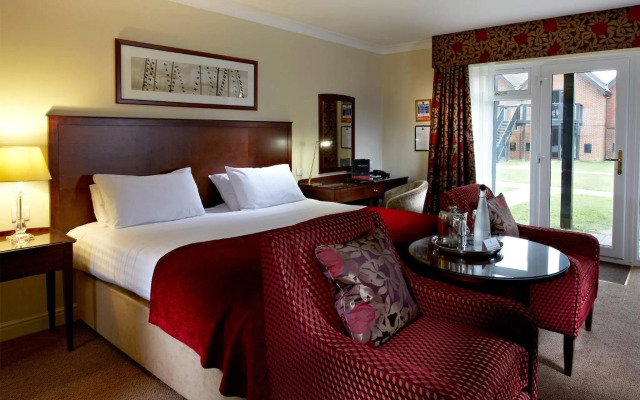 Macdonald Elmers Court Hotel