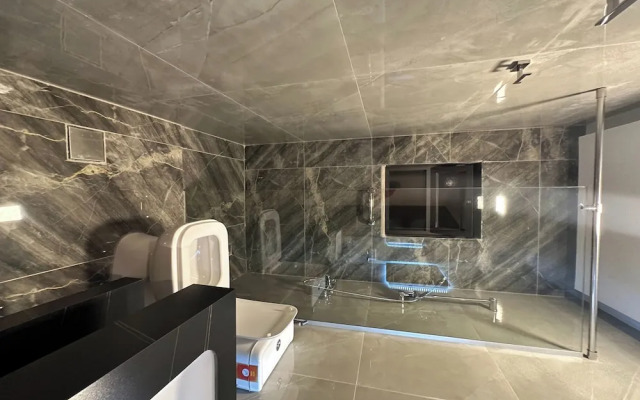 Charming Amman Apartment With Moern Amenities