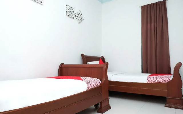 OYO 90018 River Village Hotel