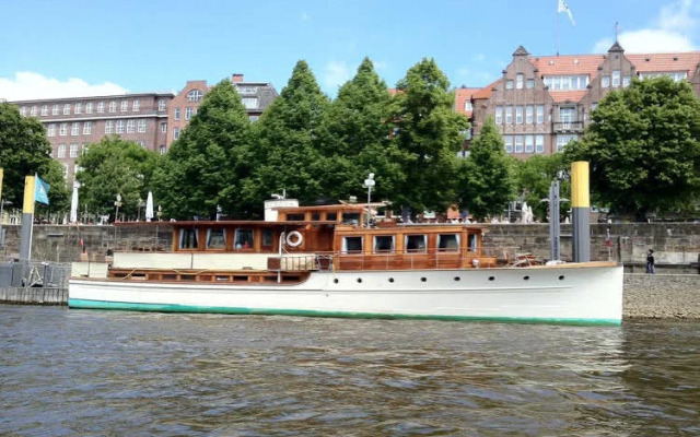 Hotelschiff Nedeva Bremen