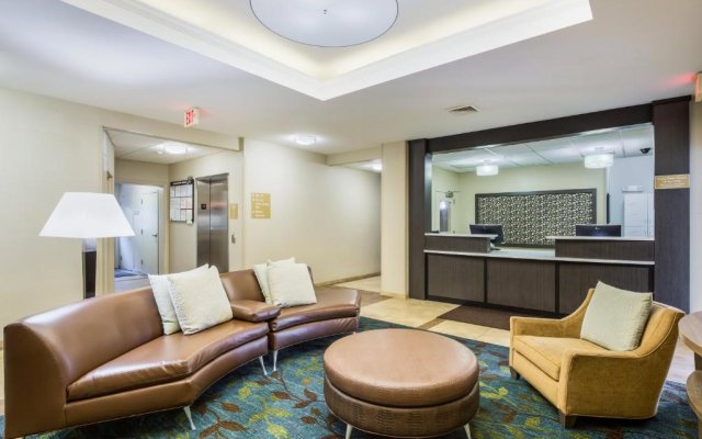 Candlewood Suites Virginia Beach Town Center, an IHG Hotel