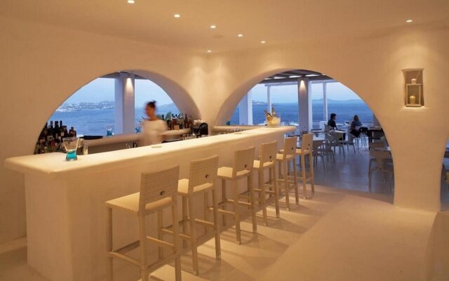 Suntouch Suites ‘’By Checkin’’ Adults Only