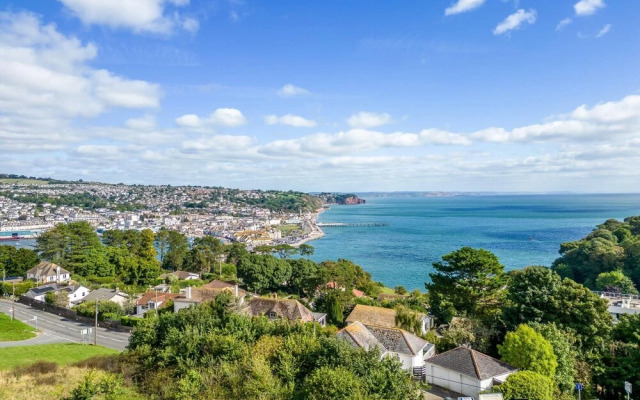 Greenacre - Close to Beaches With Hydropool spa