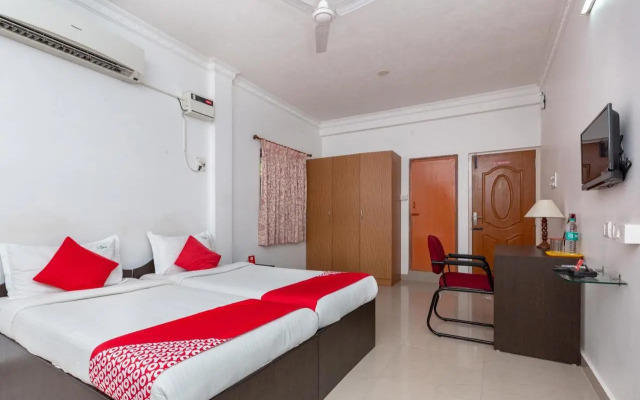 OYO 2140 Apartment Perungudi