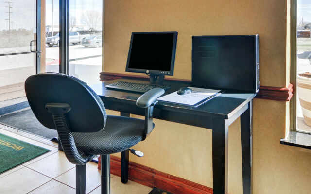 Quality Inn And Suites Wichita