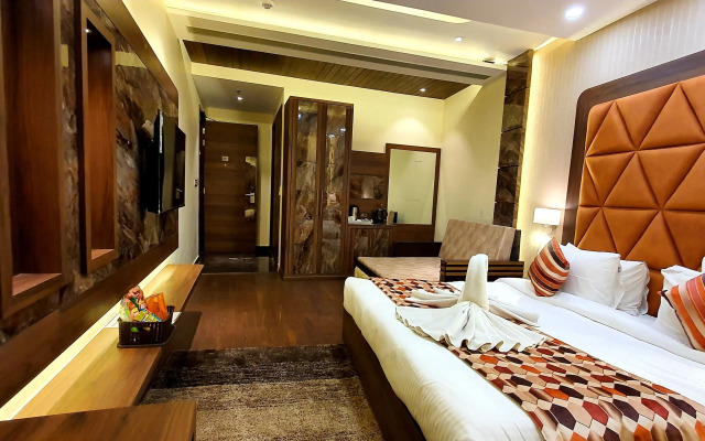 Hotel Makhan Residency