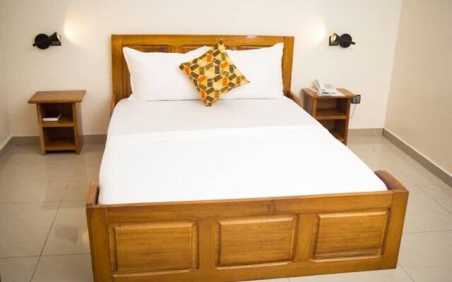 Elogia Hotel