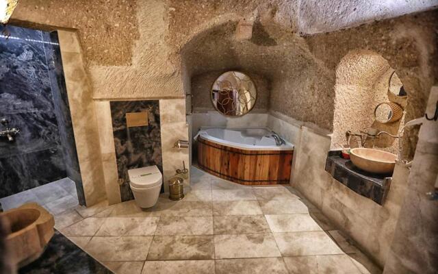 Traveller's Cave Hotel