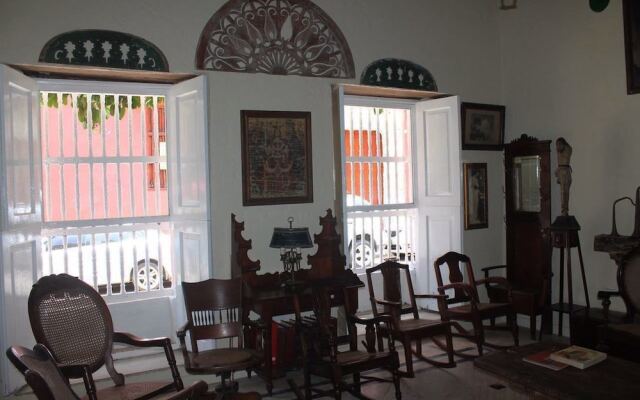 Colonial Guest House Walled City