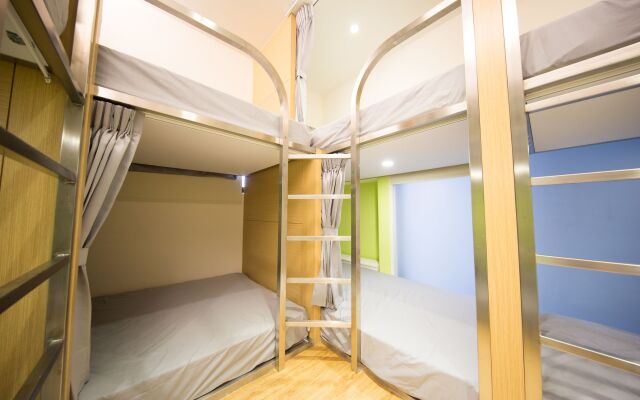 Muiu Inn Capsule Hotel