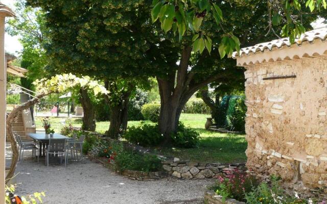 Mas Provencal Avec Une Belle Piscine Privee, Situee En Campagne De Venelles, Vue Sur La Sainte Victoire, Proche D'aix En Provence, 10 Personnes, Ls7 257 Ambicioun