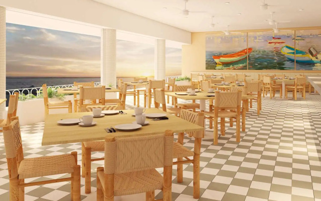 Perla La Paz, Tapestry Collection by Hilton