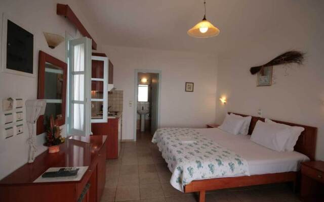 Pirgos Stelida Hotel