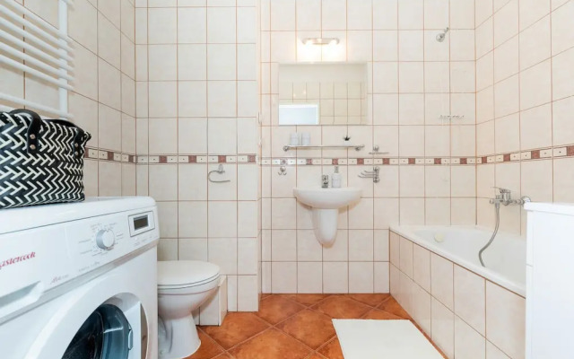 Apartments Malczewskiego 7 by Renters