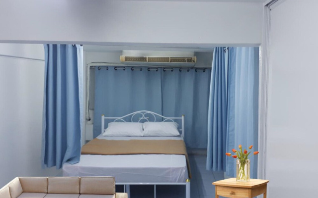 Omarthai Hotel - Hostel