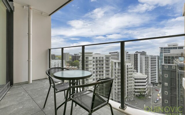 QV Amazing City Views with Carpark - 884