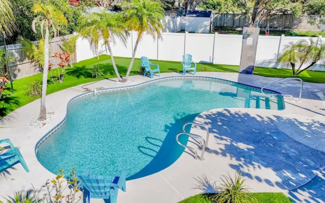 Tropical Paradise in Largo