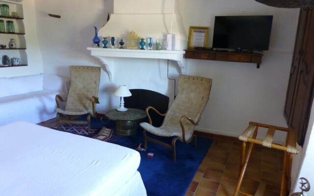 Chambre et table dhôtes le Roc sur lOrbieu