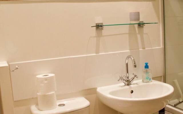 1 Bedroom Ground Floor Colony Flat