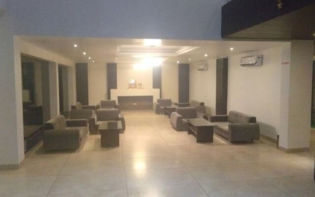 Hotel Tania Searock