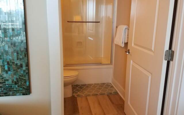 Waterscape 1 Bedroom Apartment by BnD