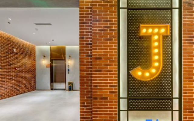 James Joyce Coffetel (Tianjin City Construction University Huading Zhidi Park)