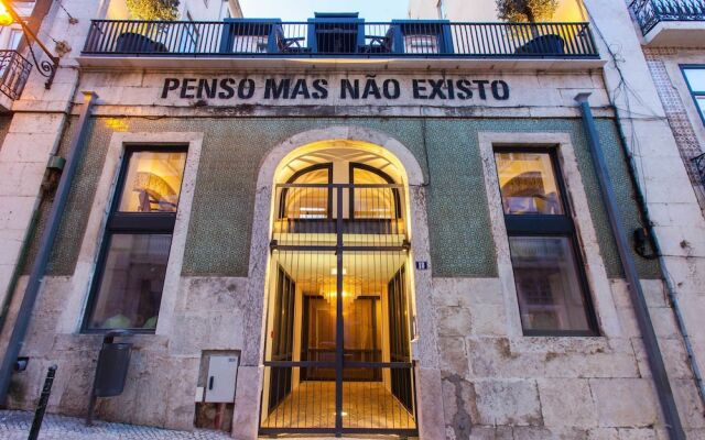 The Old Stables Chiado Apartments