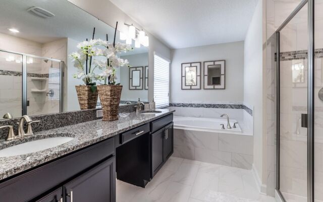 # 4725 Kings Castle Circle