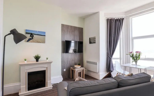 6 Beach View @ Beaconsfield House