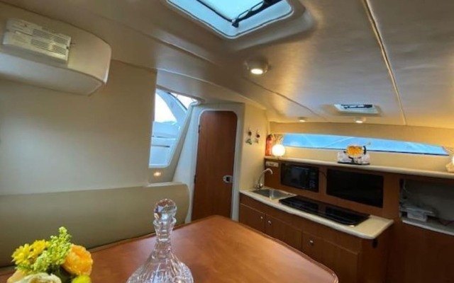 Stunning 2-bed Boat in Dreverna