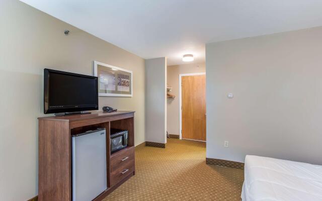 Quality Inn & Suites Gorham Riverside