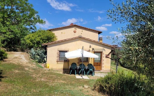 Villa with private swimming pool and garden in quiet area, panoramic views
