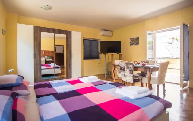 Studio apartman Second Serve