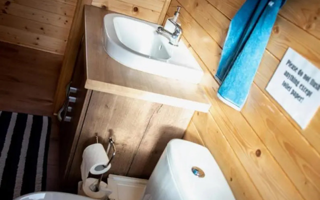 Houseboat Bonanza Prague