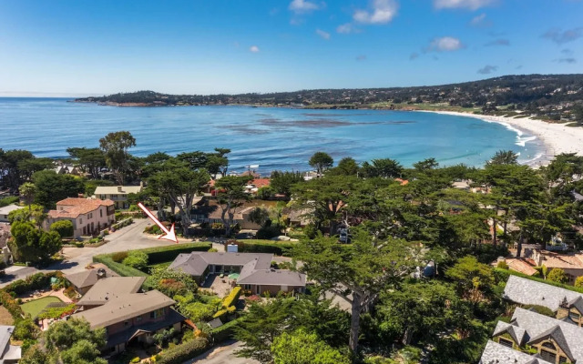 MV 14: Beach Retreat Close to the Beach and Carmel