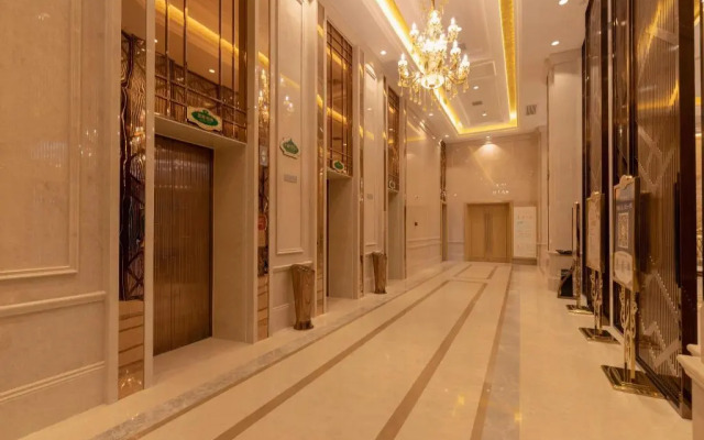 Vienna International Hotel (Wuhan Yangsi Port Yangtze River Bridge)