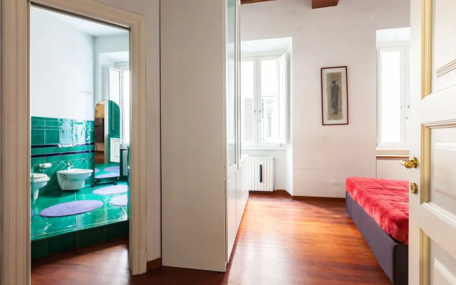 Luxury Trevi Apartment