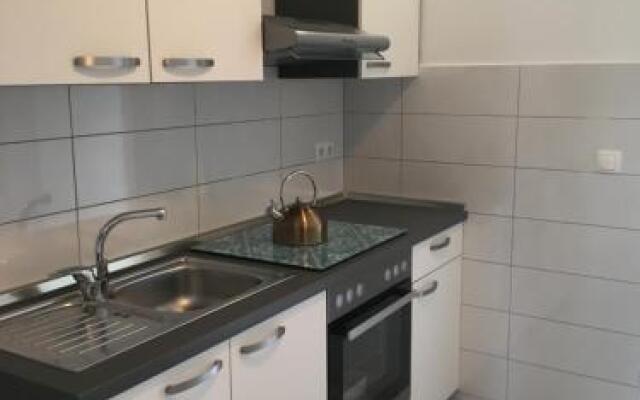 Amelia Apartment
