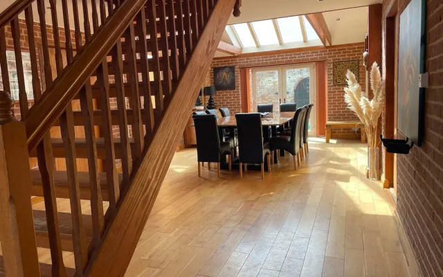 Villa Hobland Barn in Hopton