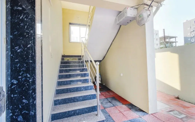 Fabhotel Rk Suites